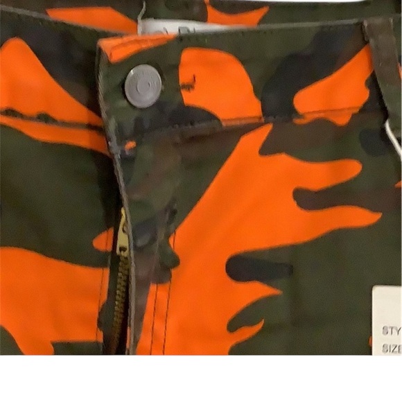 Vince Blue Co Women Distressed Shorts - Picture 4 of 7